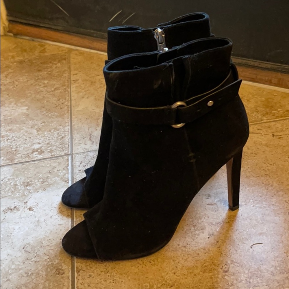 Peep toe Booties